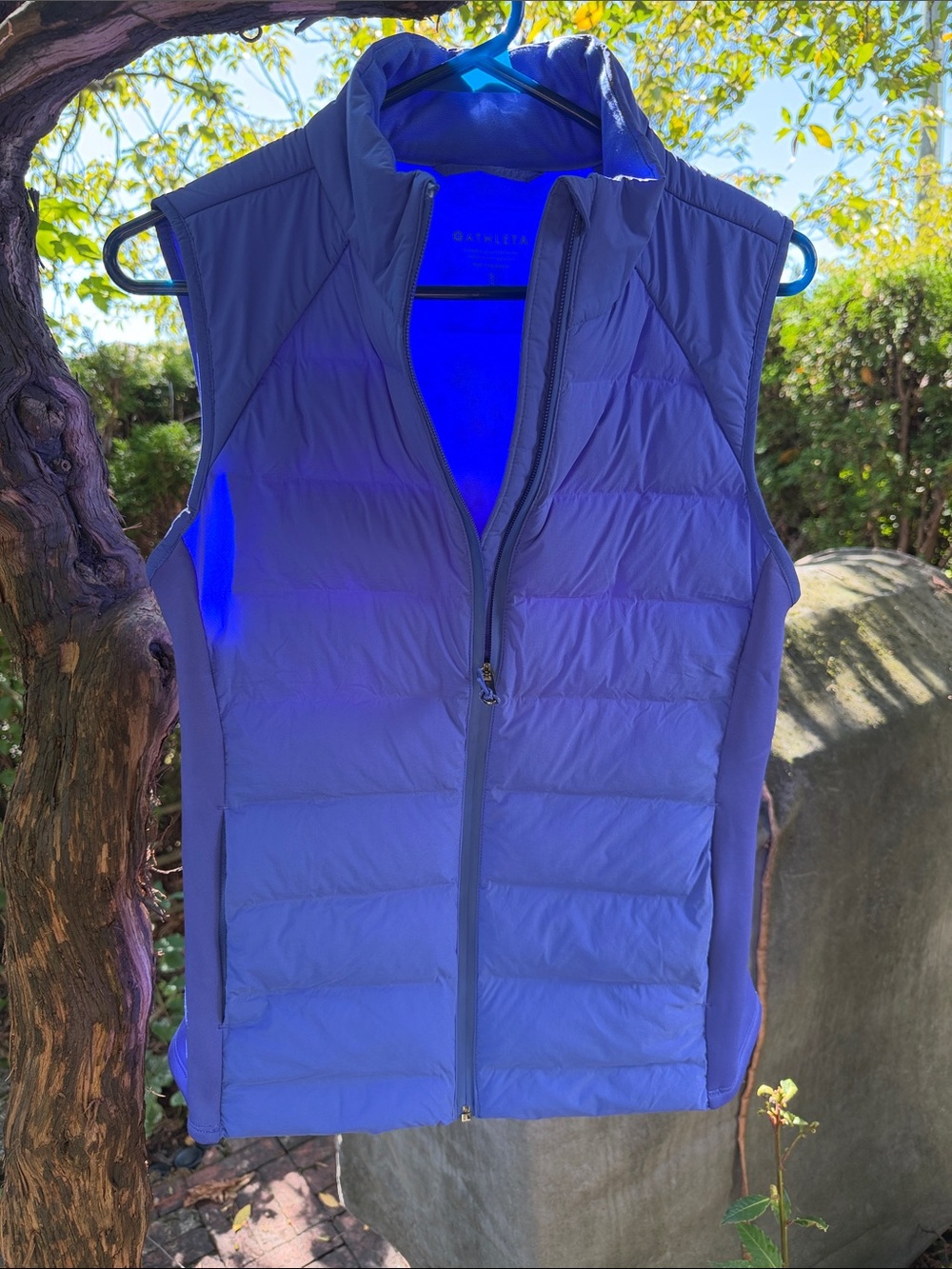 Athleta Puffer Vest size s